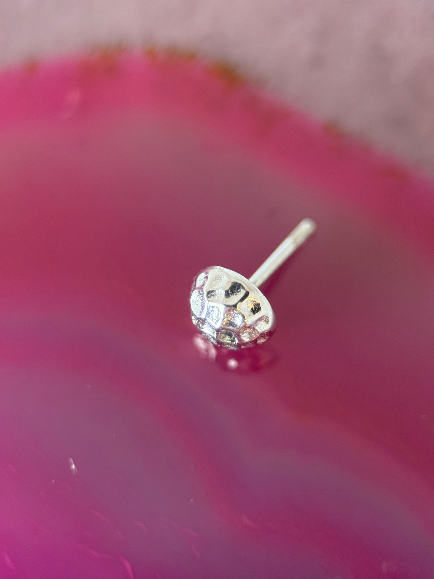 14ct White Gold Hammered Dome