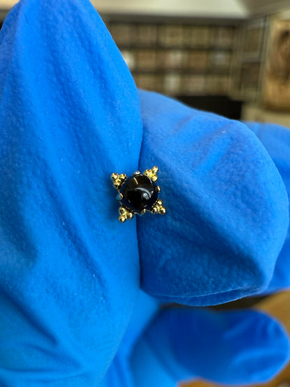 18ct Yellow Gold Onyx Zia