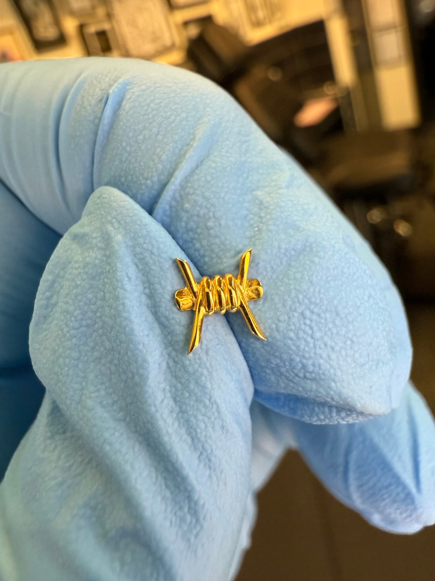 14ct Yellow Gold Barb-ara