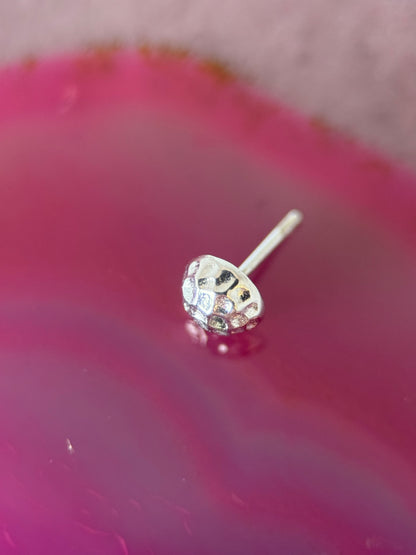 14ct White Gold Hammered Dome
